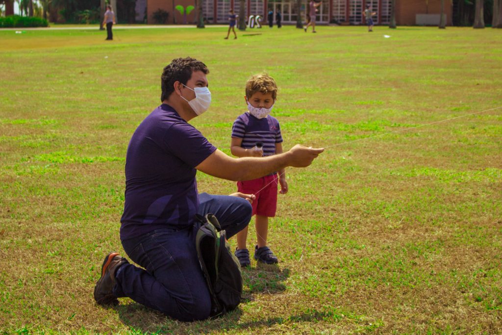 Dia dos Pais deu espaço para brincadeiras entre as famílias.