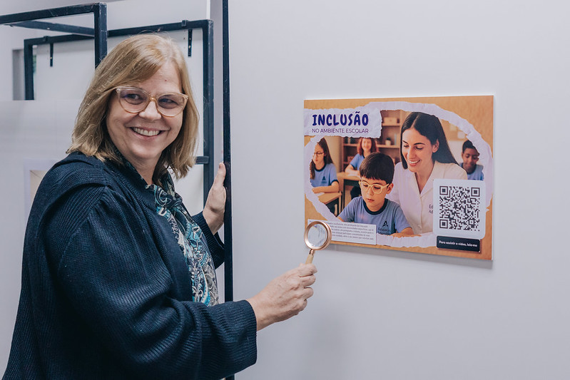 Exposição do Mestrado em Educação sobre inclusão no ambiente escolar. Foto: AICOM